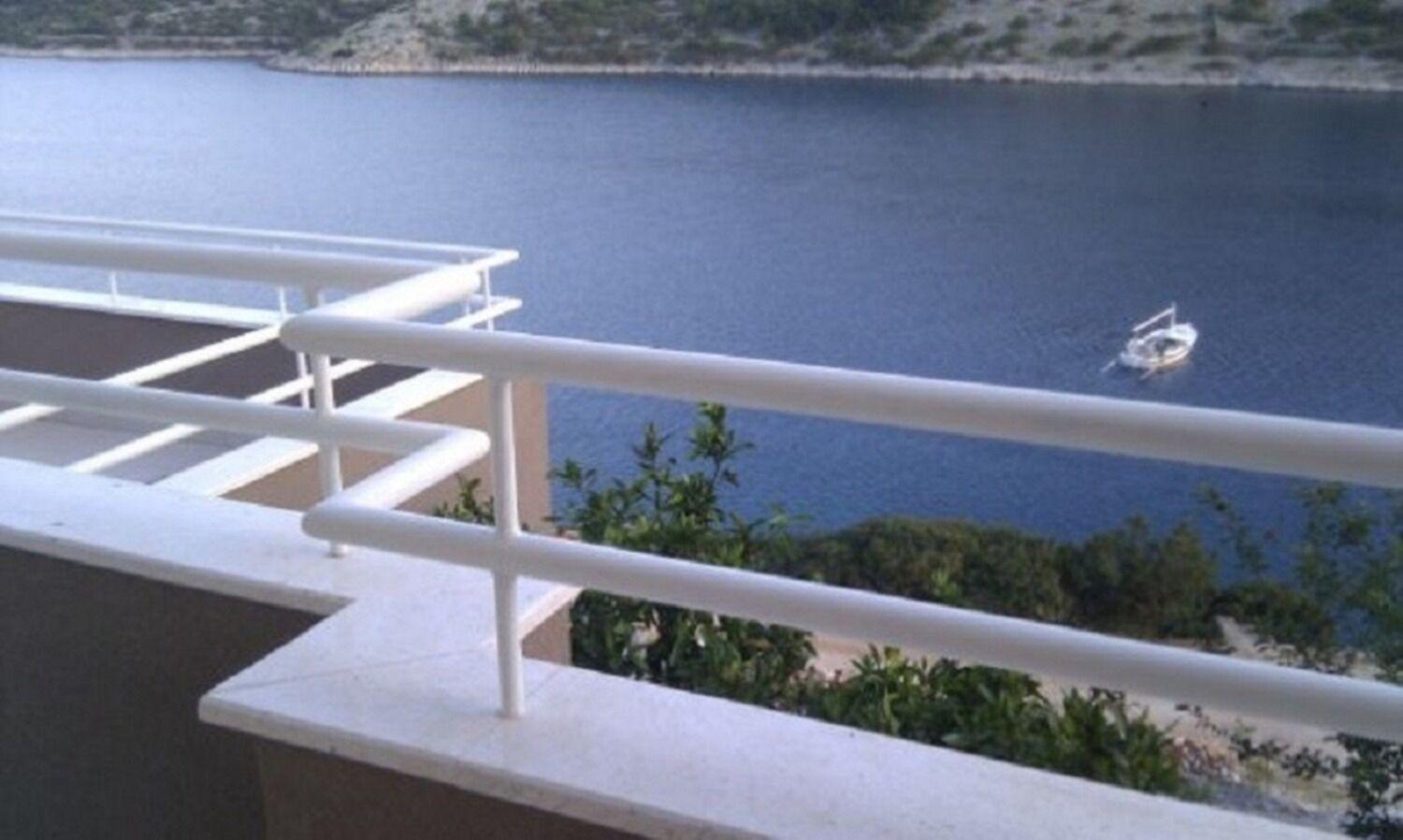 Apartments Ljubi Vinišće Exteriér fotografie